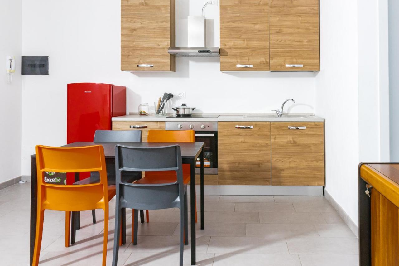 Staurenghi Red Apartment Varese Eksteriør bilde